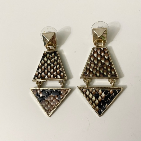 Lot of 2 Double Triangle Drop and Square Bar Stud Earrings - Picture 9 of 16